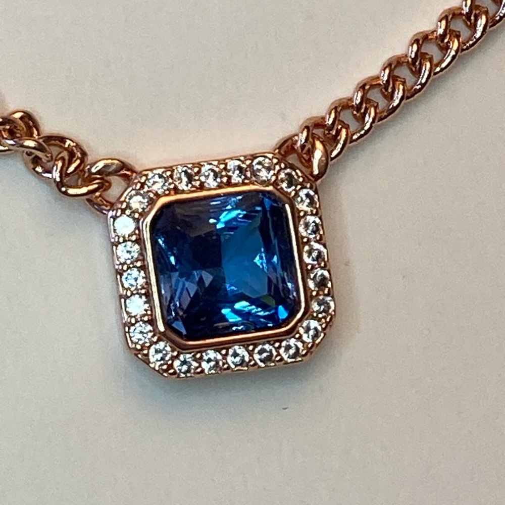 Linked Up - Picture 3 of 4